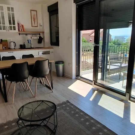 Mona Apartment