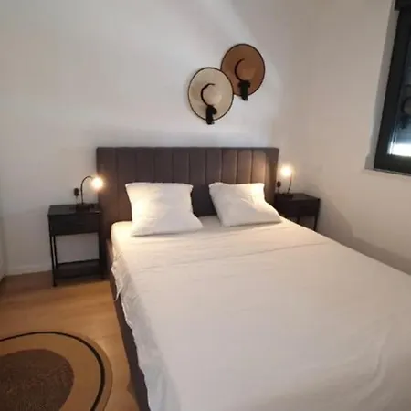Apartment Mona