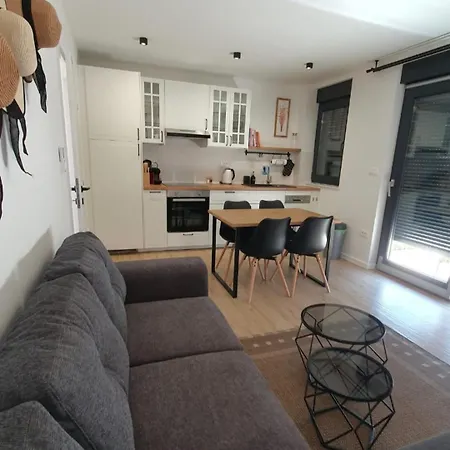 Appartement Mona *