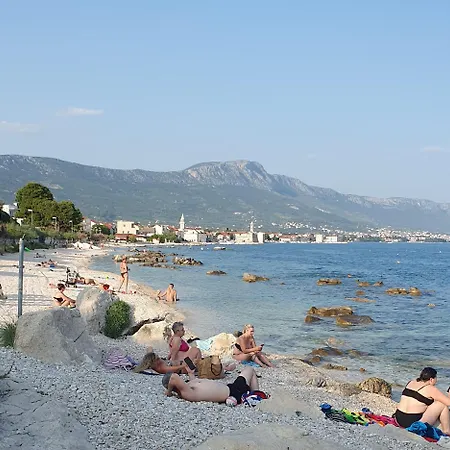 Mona * Kaštela