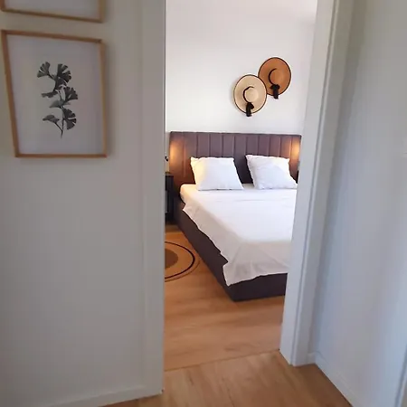 Apartament Mona