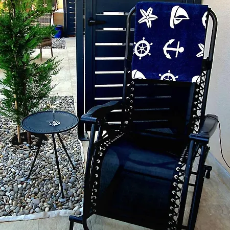 Apartament Mona *