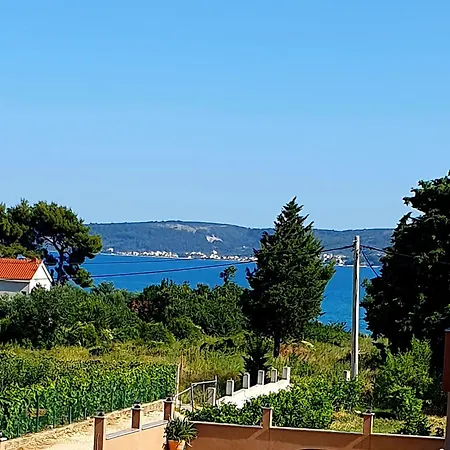Appartement Mona *